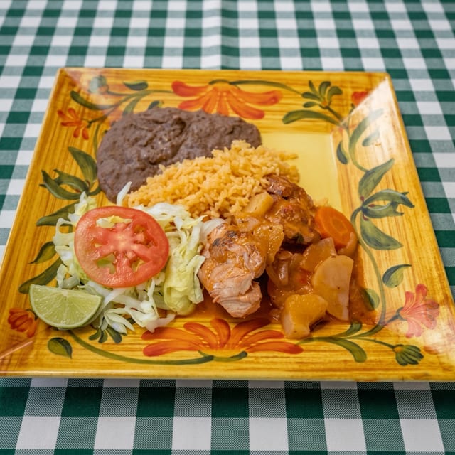 Pollo Guisado Plate.